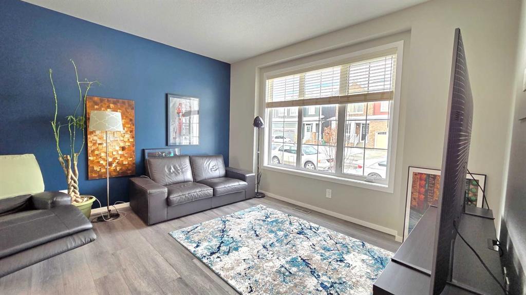 Picture for 292 Yorkville Road SW