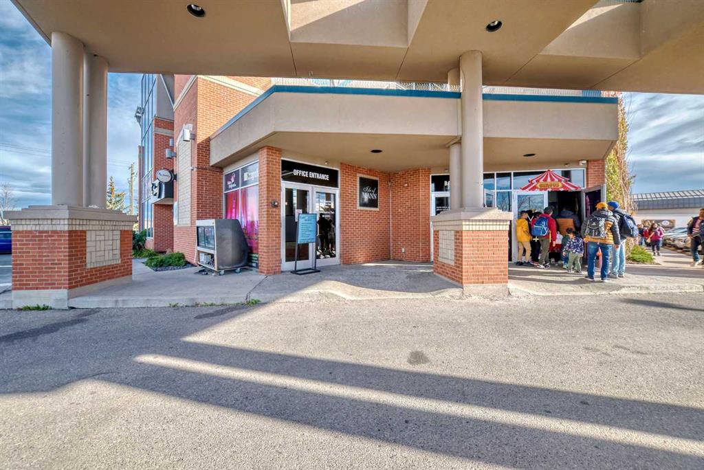 Picture for 928, 5075 Falconridge Boulevard NE