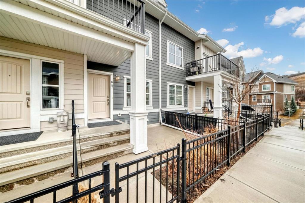 Picture for 647 Cranbrook Walk SE