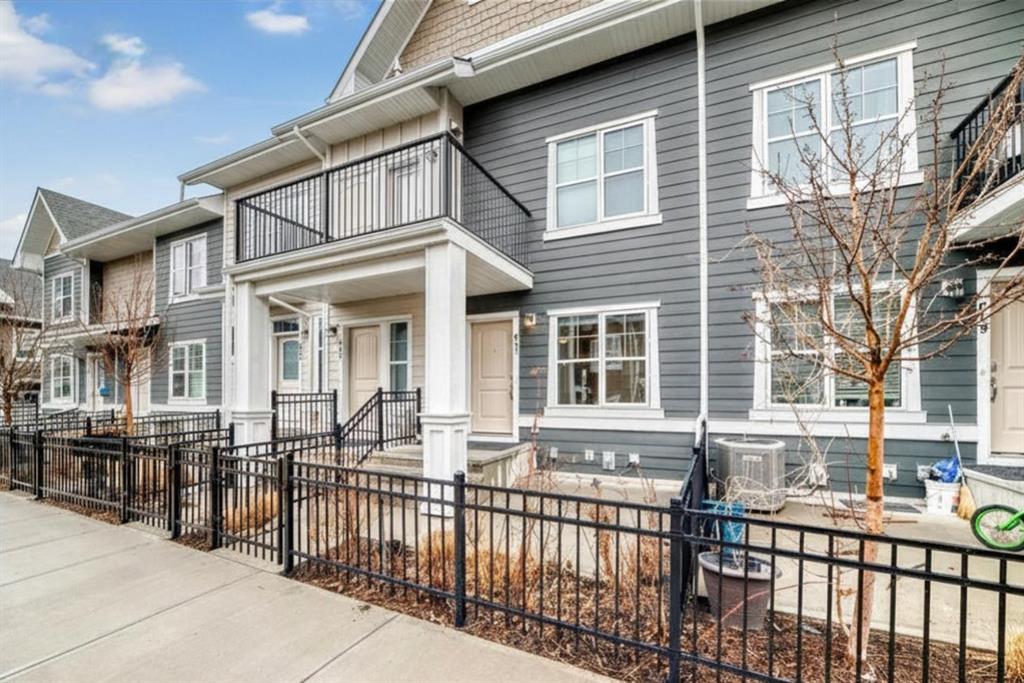 Picture for 647 Cranbrook Walk SE