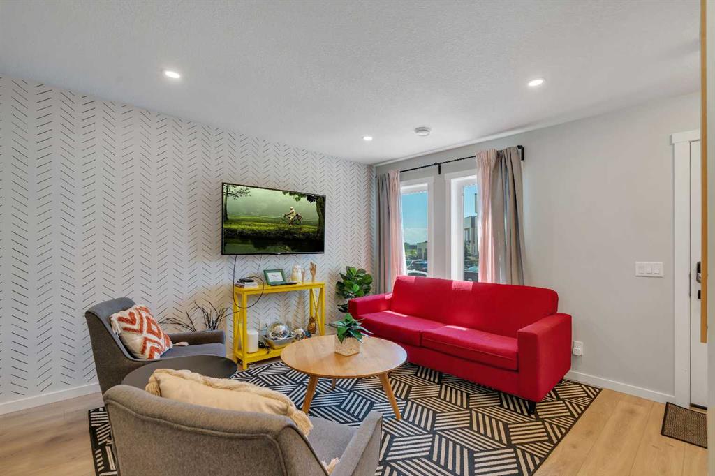 Picture for 312, 19500 37 Street SE