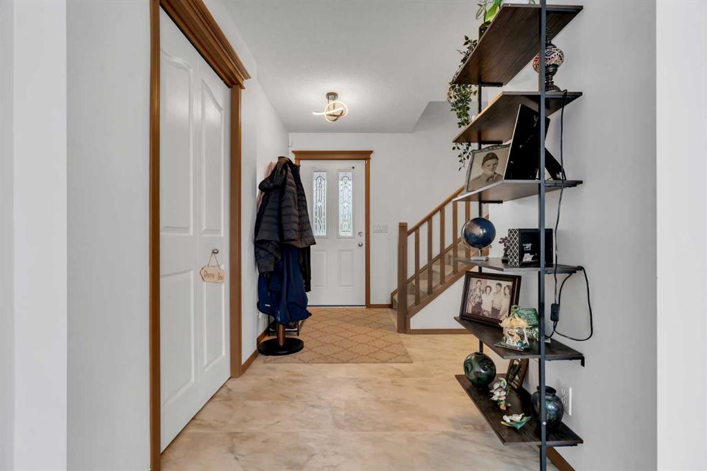 Picture for 265 Bridlemeadows Common SW