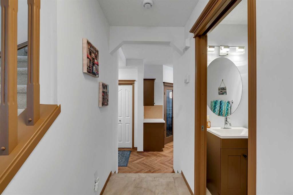 Picture for 265 Bridlemeadows Common SW