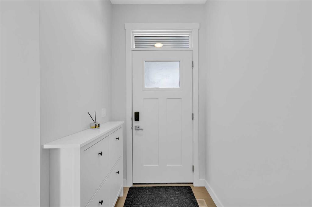 Picture for 133 Arbour Lake Hill NW