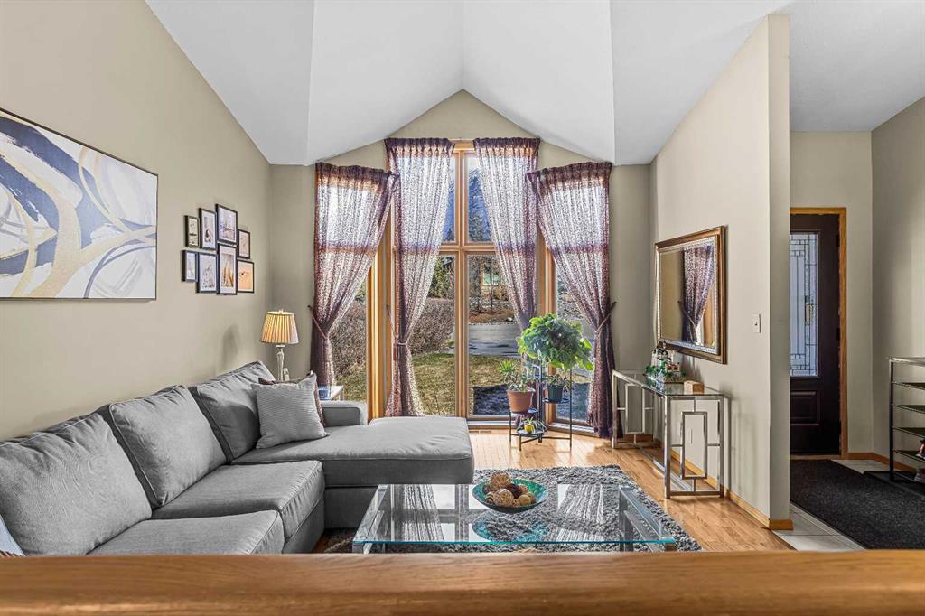 Picture for 260 Grizzly Crescent 