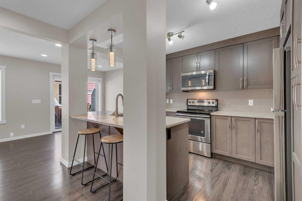 Picture for 603, 2400 Ravenswood View SE