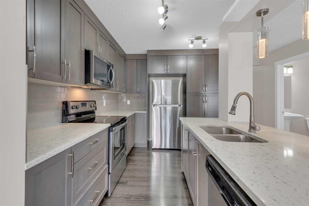 Picture for 603, 2400 Ravenswood View SE