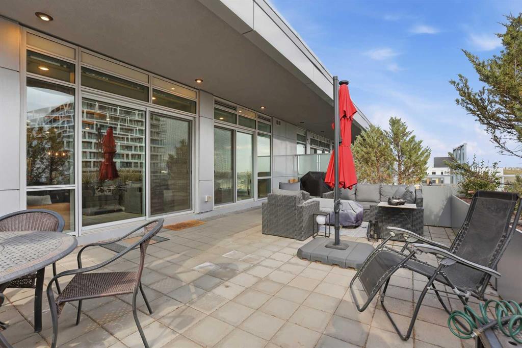 Picture for 712, 88 9 Street NE