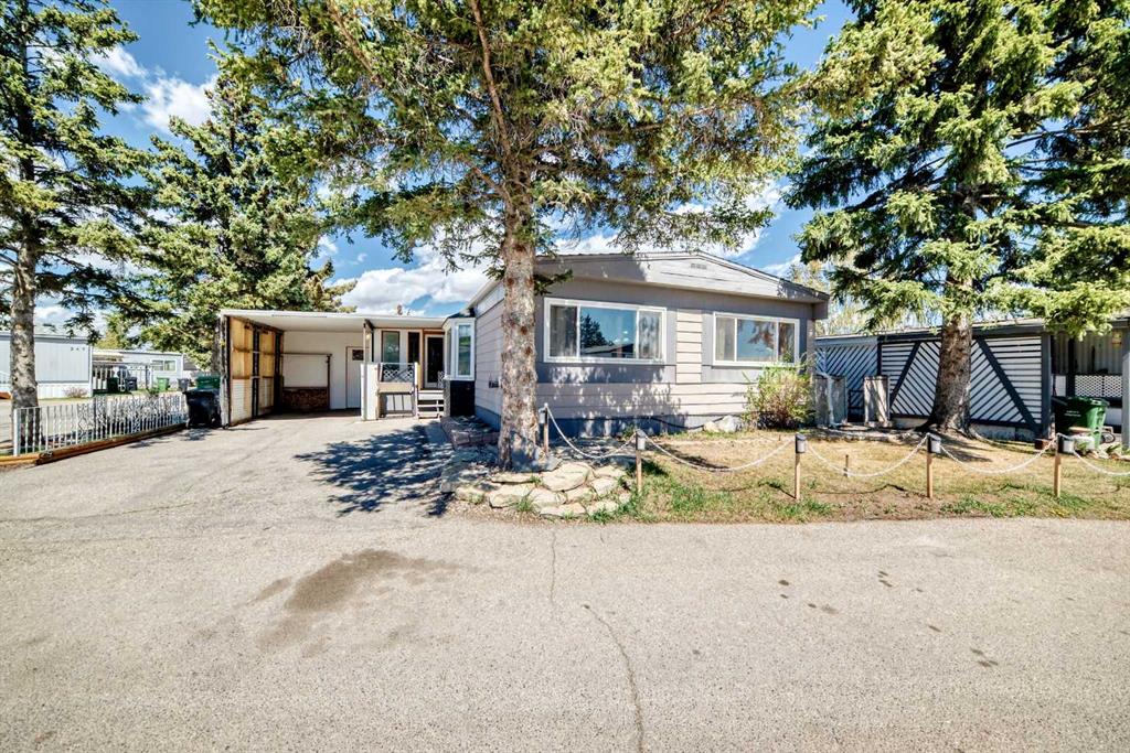 Picture for 212, 3223 83 Street NW