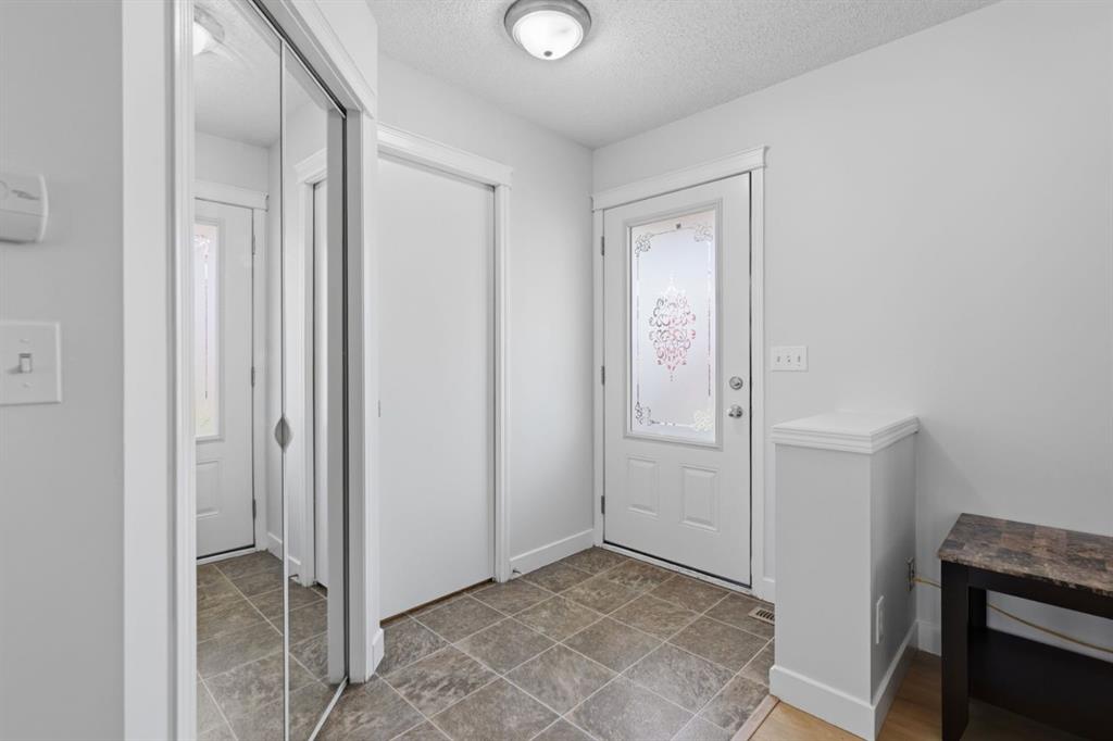 Picture for 80 Prestwick Bay SE