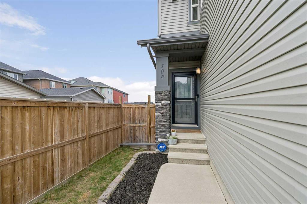 Picture for 108 Sage Bank Crescent NW