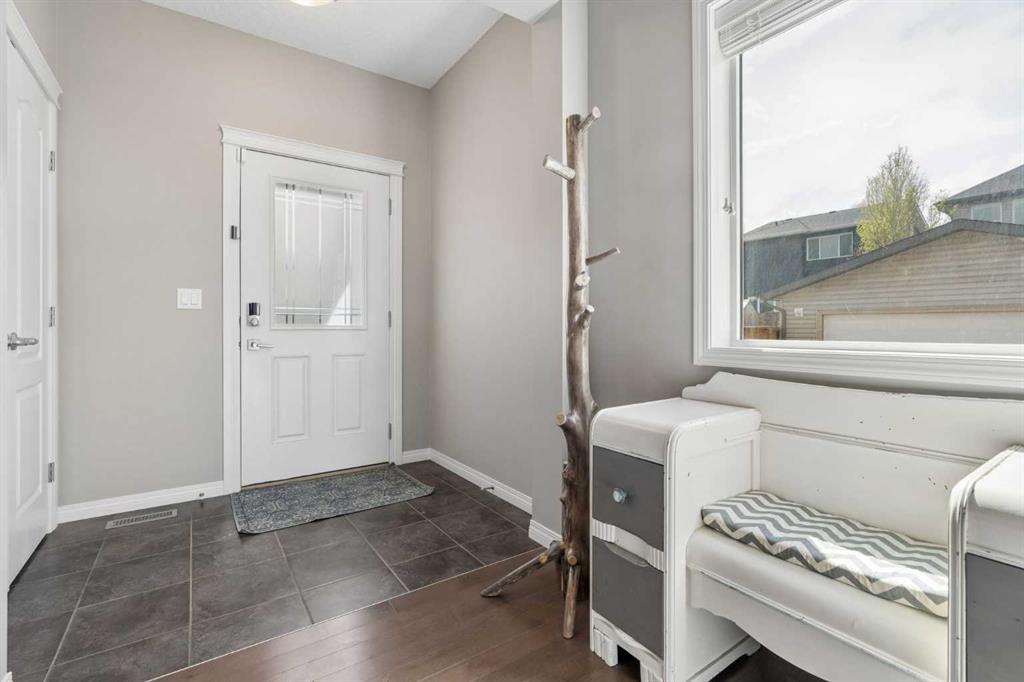 Picture for 108 Sage Bank Crescent NW