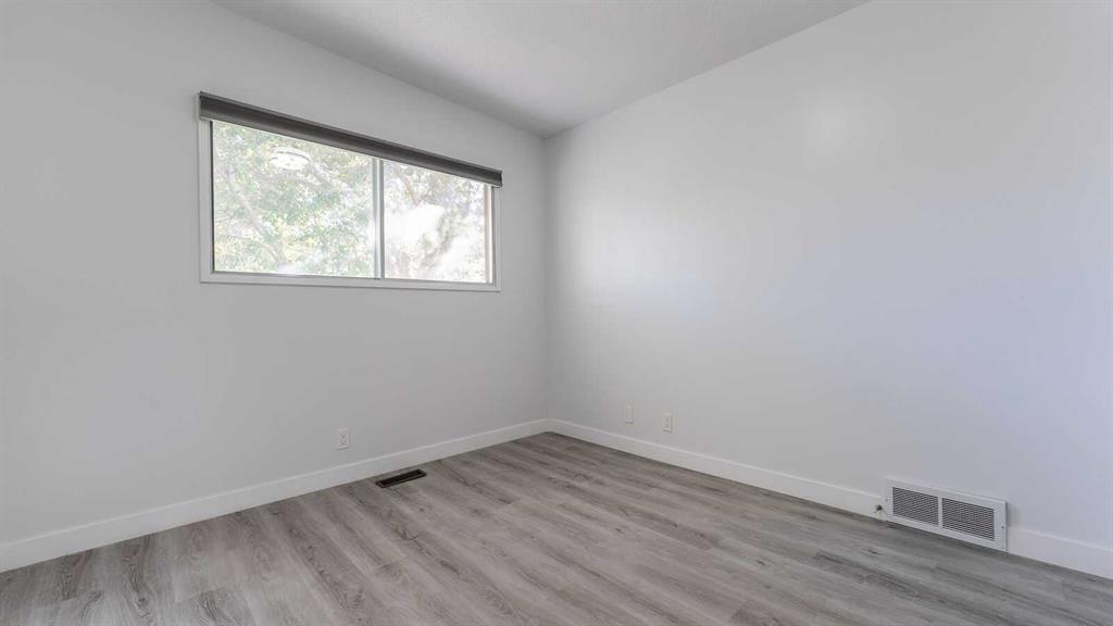 Picture for 5407 Dalrymple Crescent NW
