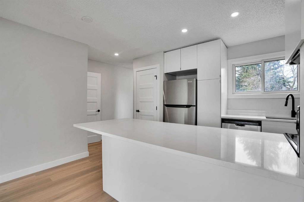 Picture for 16, 131 Templehill Drive NE