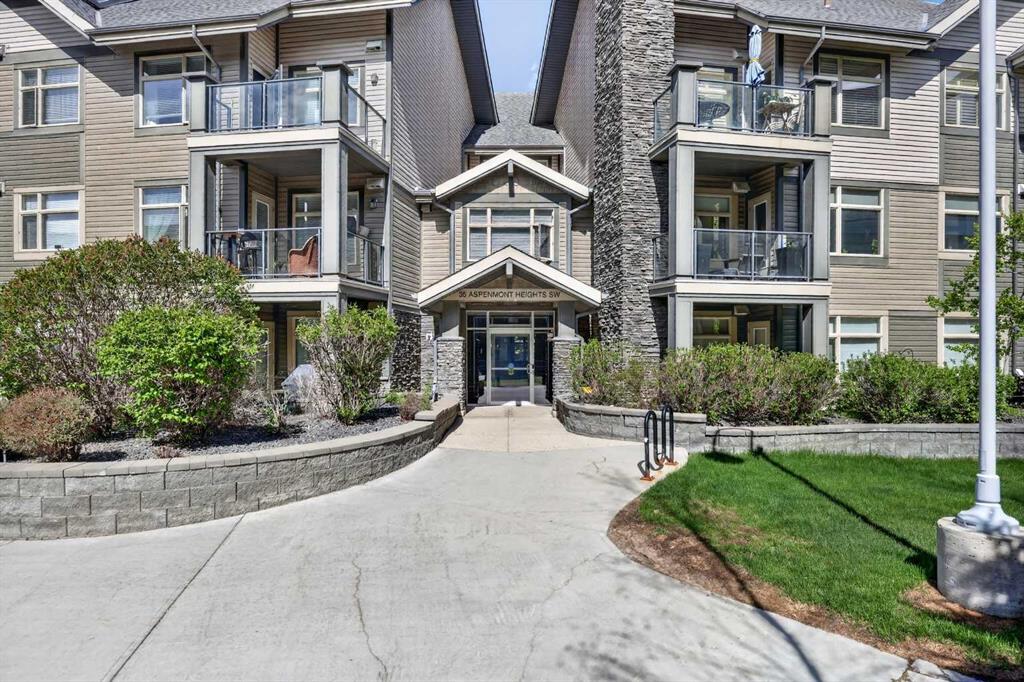 Picture for 216, 35 Aspenmont Heights SW