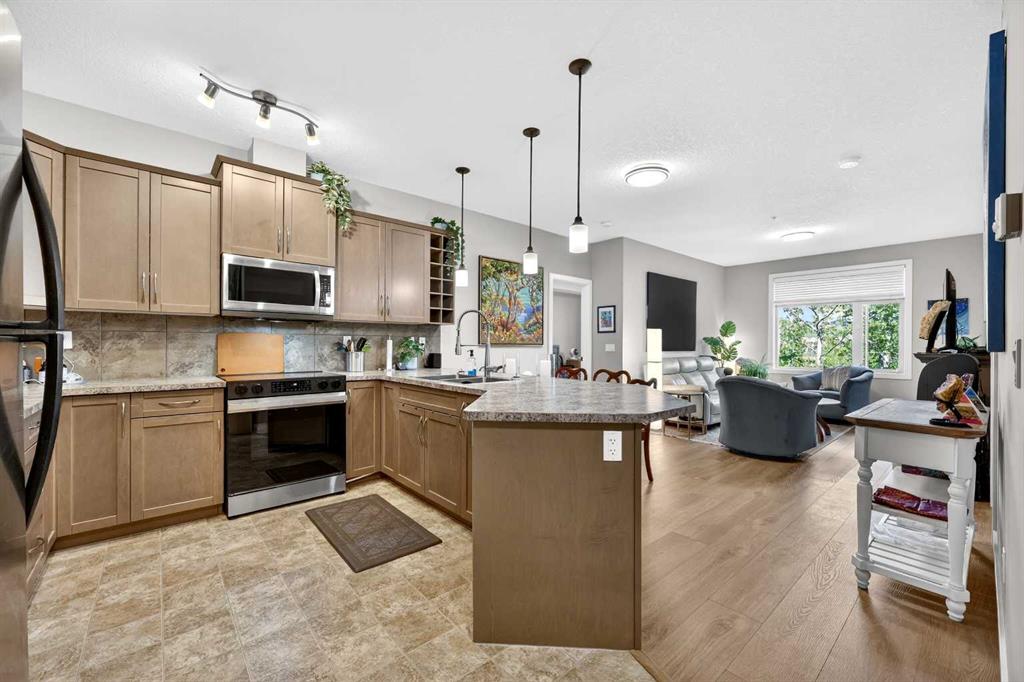 Picture for 216, 35 Aspenmont Heights SW