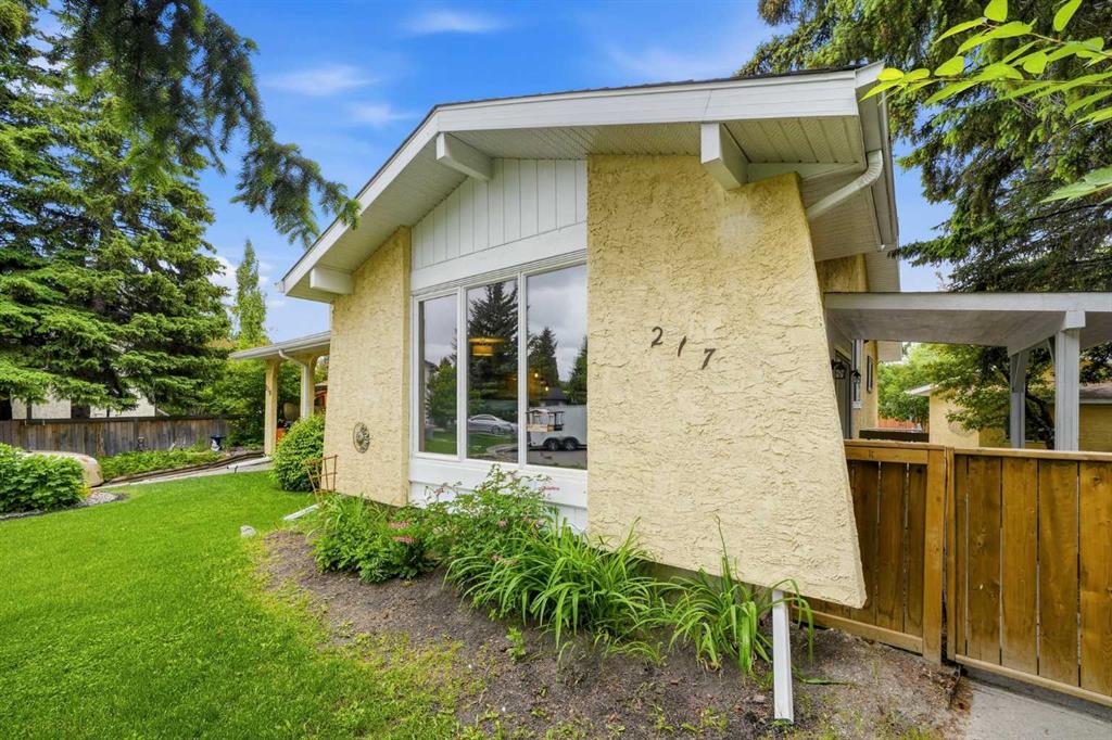 Picture for 217 Woodvale Bay SW