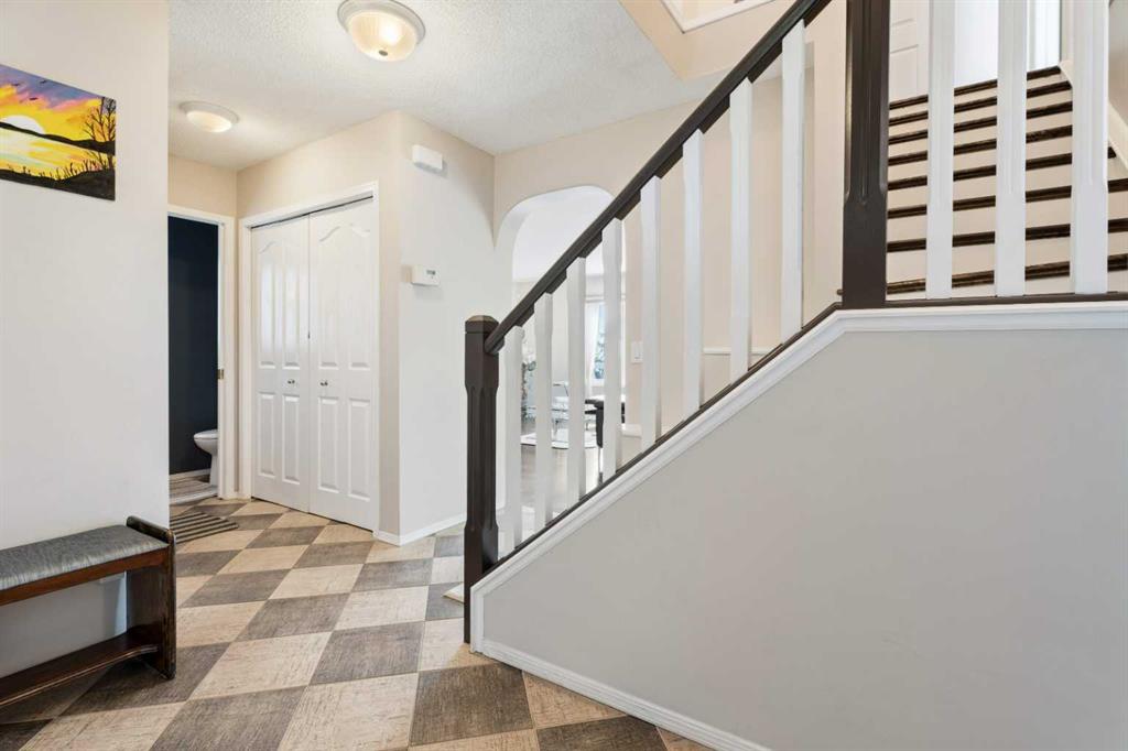 Picture for 191 Edgebrook Rise NW
