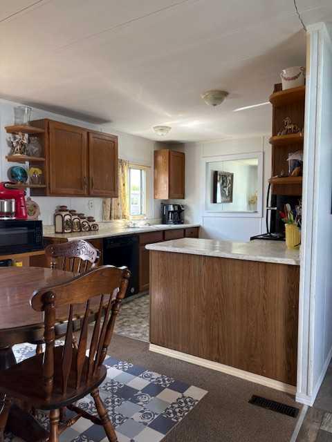 Picture for 302, 6220 17 Avenue 