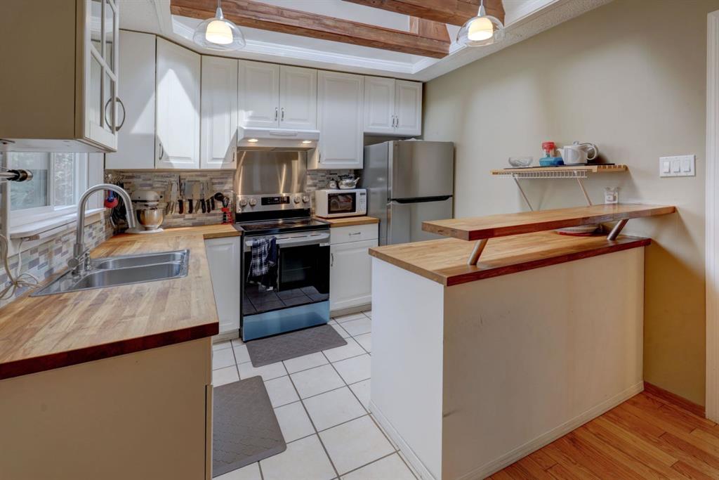Picture for 128 Pineland Place NE