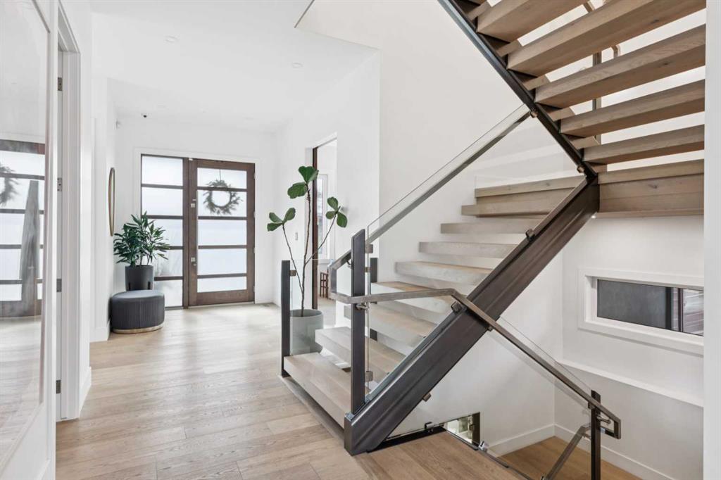 Picture for 708 Crescent Boulevard SW