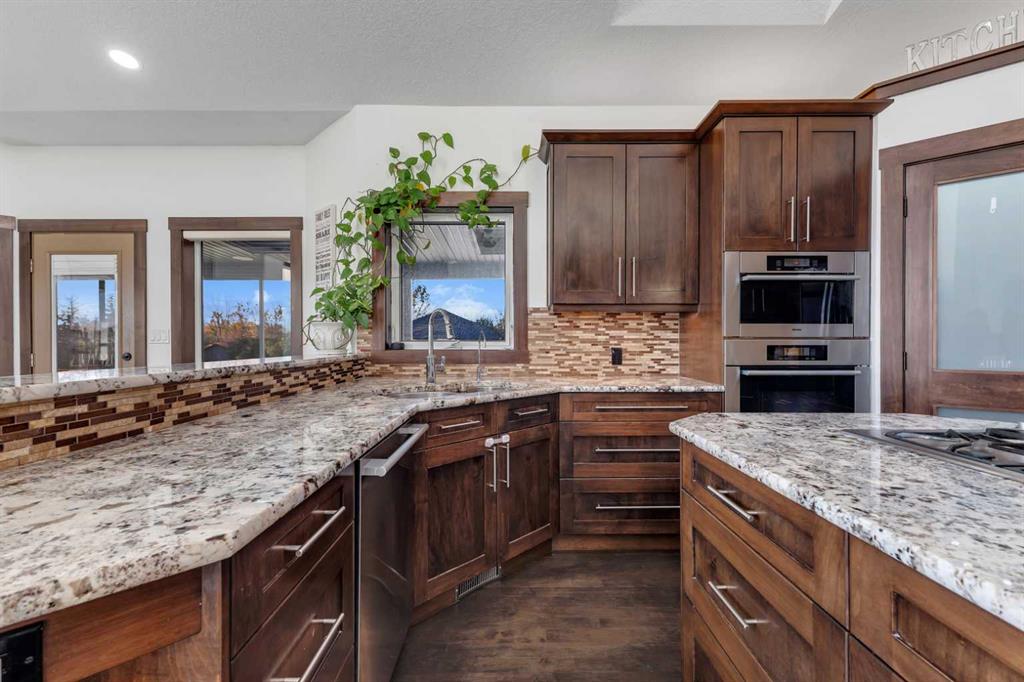 Picture for 235097 Range Road 283   https://www.cirrealty.ca/reb/creb/50/A2263550_13.jpg