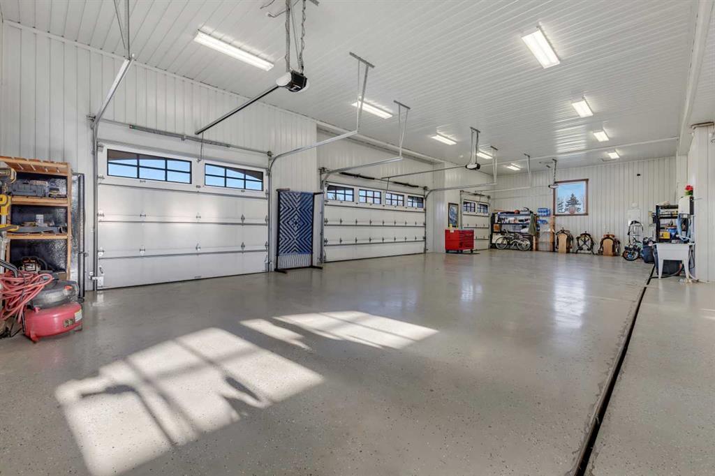 Picture for 235097 Range Road 283   https://www.cirrealty.ca/reb/creb/50/A2263550_43.jpg