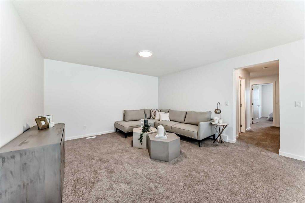 Picture for 59 Versant Way SW https://www.cirrealty.ca/reb/creb/50/A2266050_24.jpg