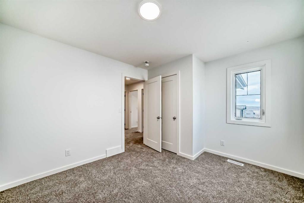 Picture for 59 Versant Way SW https://www.cirrealty.ca/reb/creb/50/A2266050_38.jpg