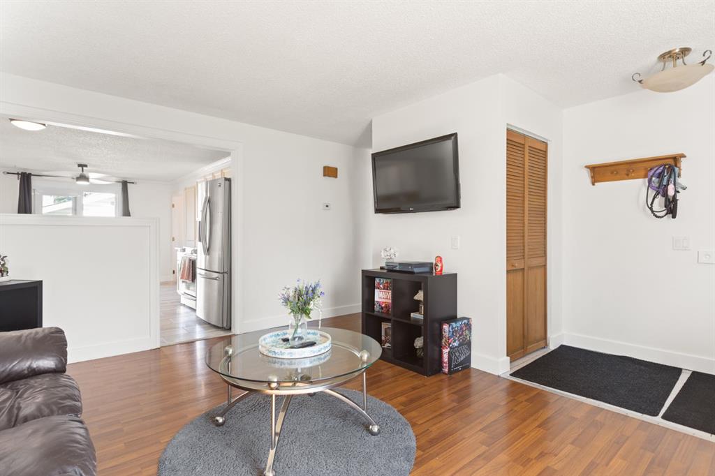 Picture for 7 Erin Park Bay SE