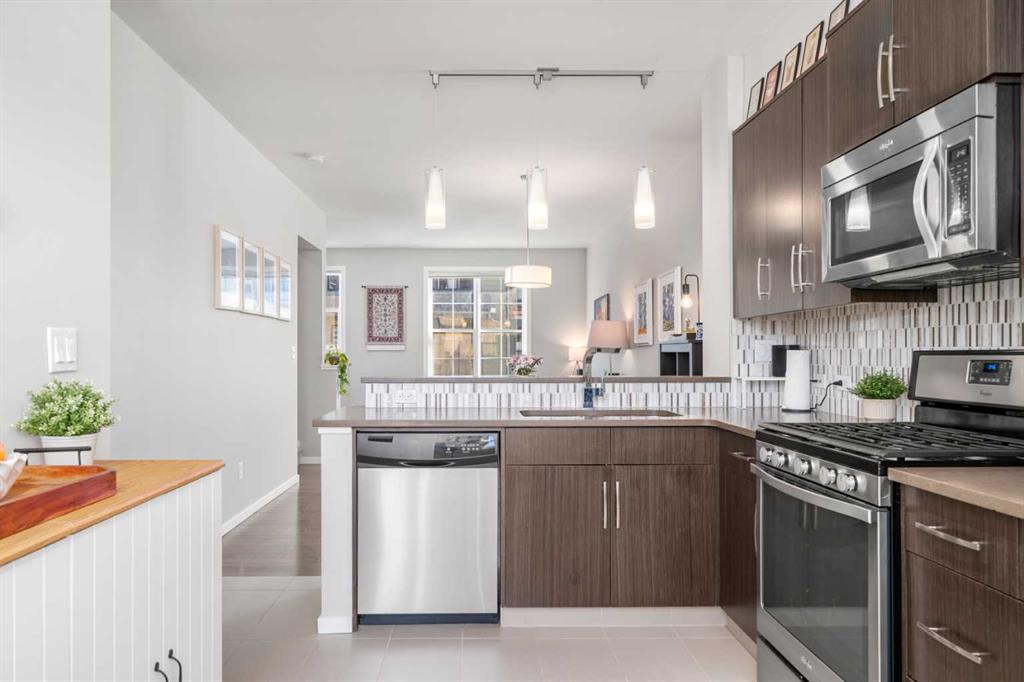 Picture for 444 Ascot Circle SW