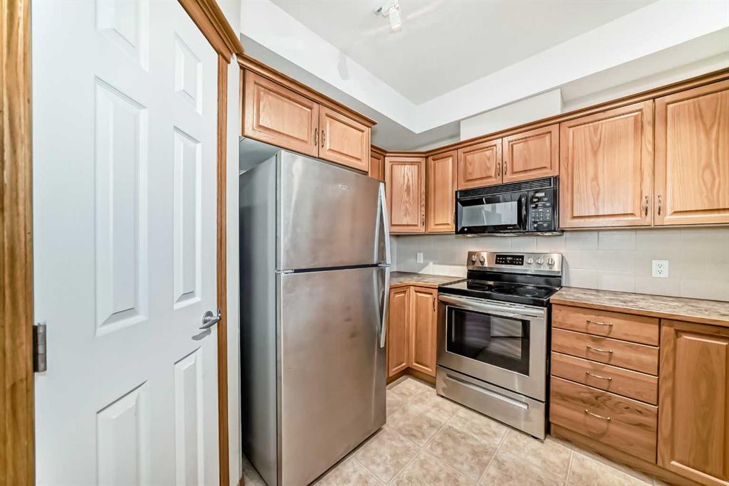 Picture for 237, 15 Everstone Drive SW