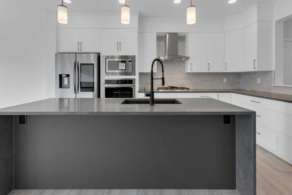 Picture for 303 Calhoun Crescent NE