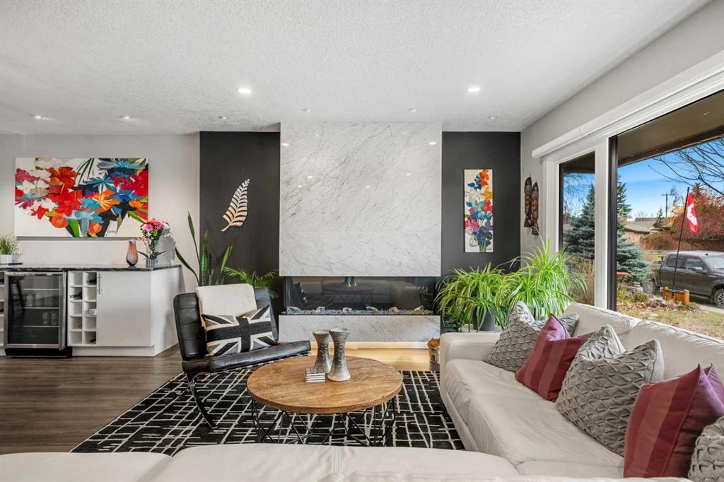 Picture for 348 Parkwood Close SE