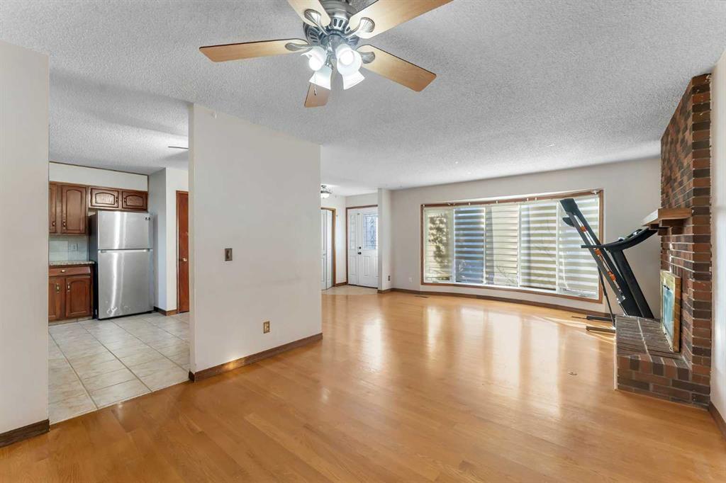 Picture for 20 Templehill Crescent NE