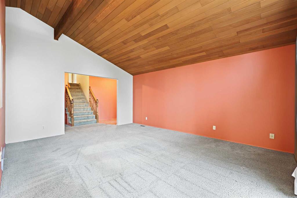 Picture for 27 Sunmount Crescent SE