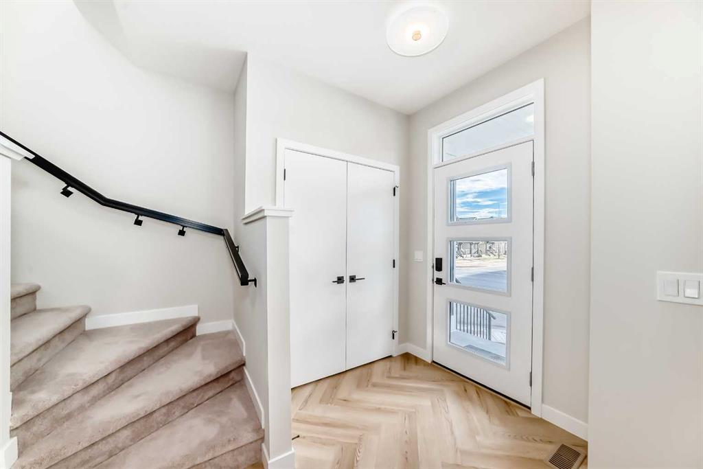 Picture for 409 Clydesdale Avenue 