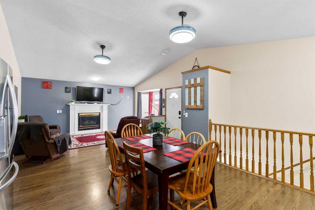 Picture for 74 Sprucegrove Way SE