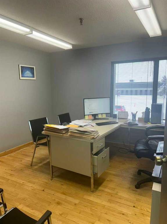 Picture for 6, 3700 19 Street NE