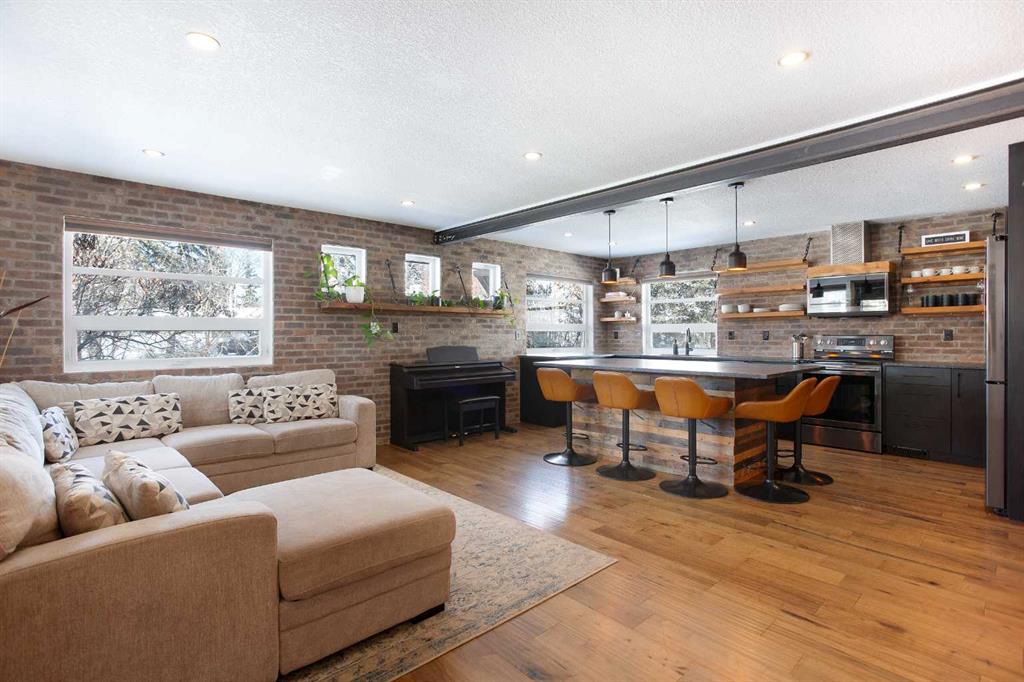 Picture for 8248 5 Street SW