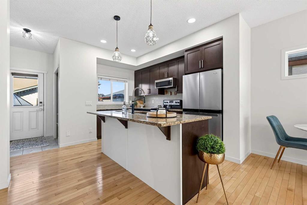 Picture for 345 Mahogany Boulevard SE