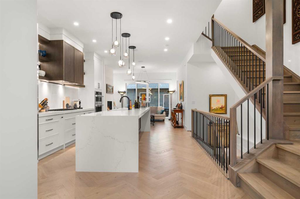 Picture for 2006 41 Avenue SW