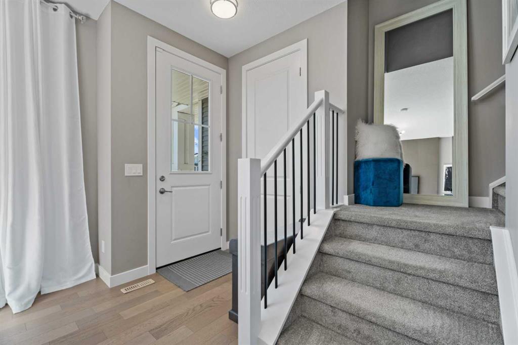 Picture for 332 Lawthorn Way SE