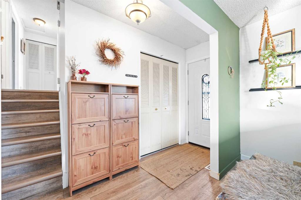 Picture for 715 130 Avenue SW