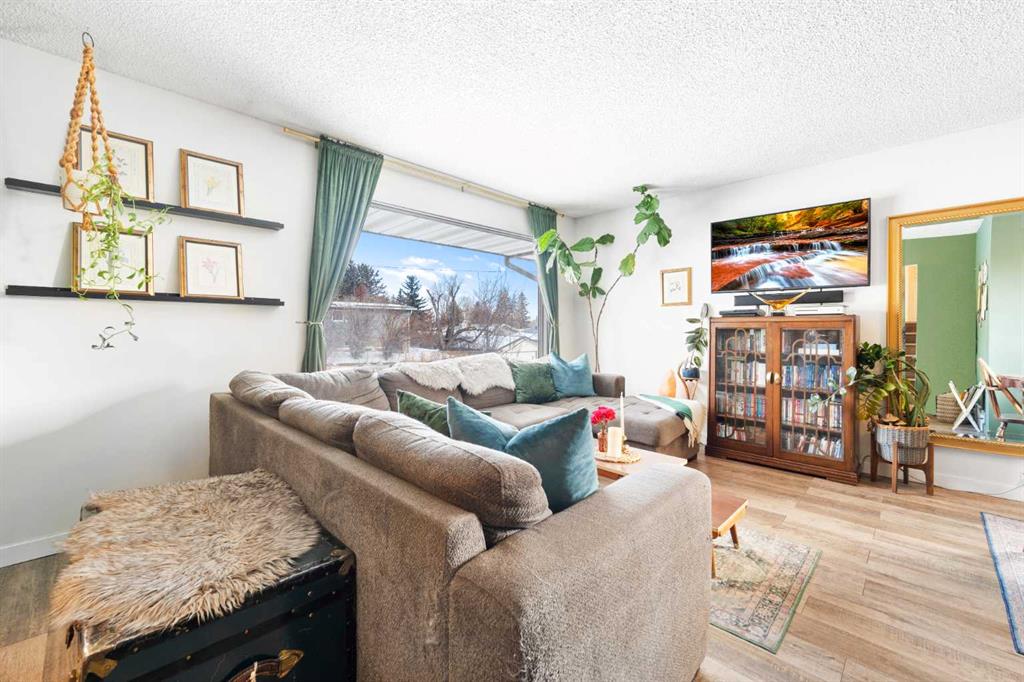 Picture for 715 130 Avenue SW