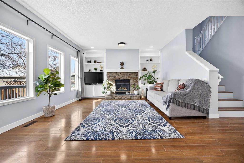 Picture for 162 Prestwick Landing SE