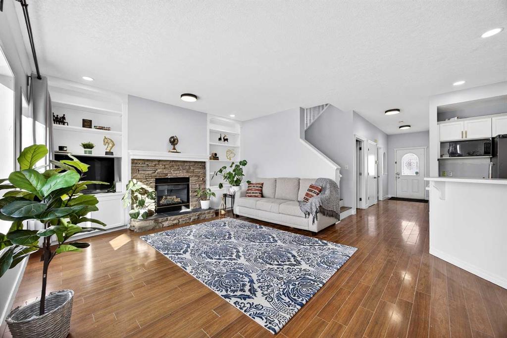 Picture for 162 Prestwick Landing SE