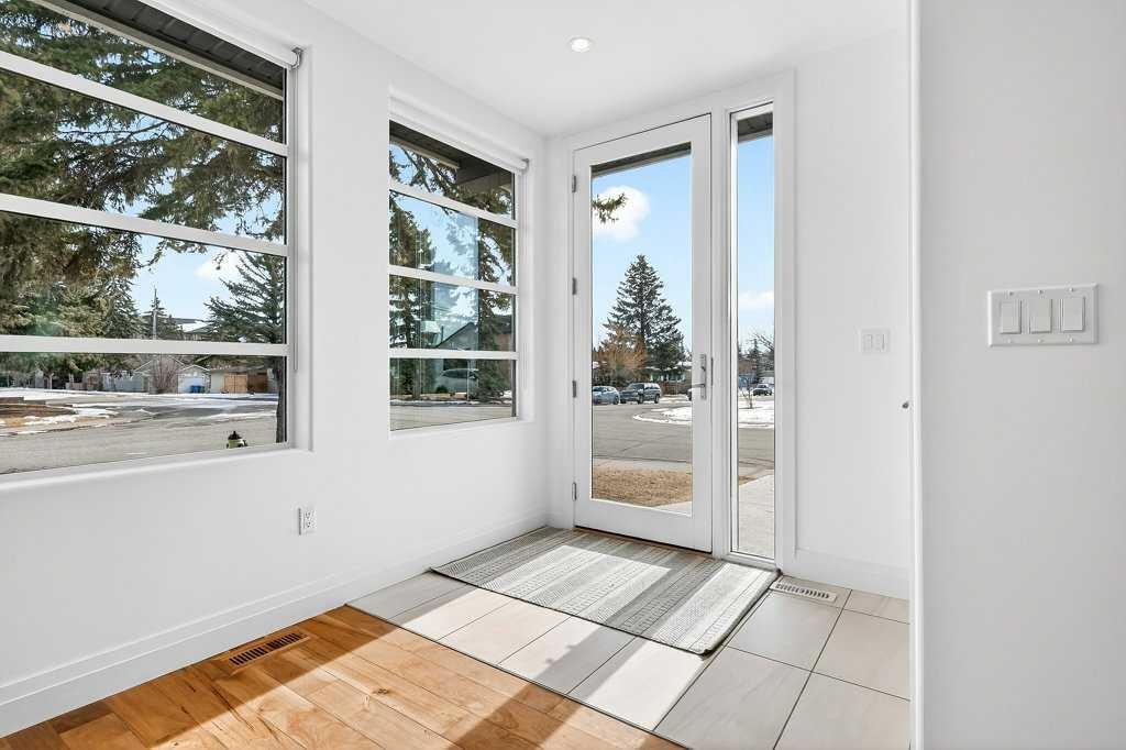 Picture for 4504 37 Avenue SW