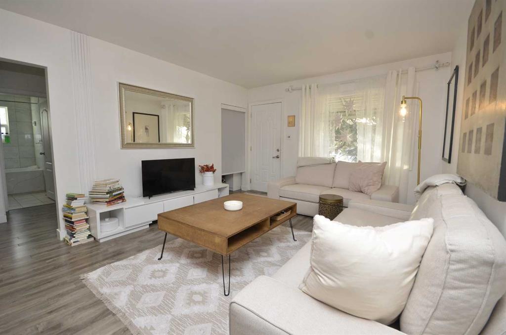 Picture for 2412 35 Street SE