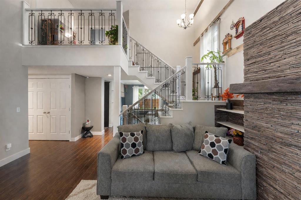 Picture for 80 TAYLOR Way SE